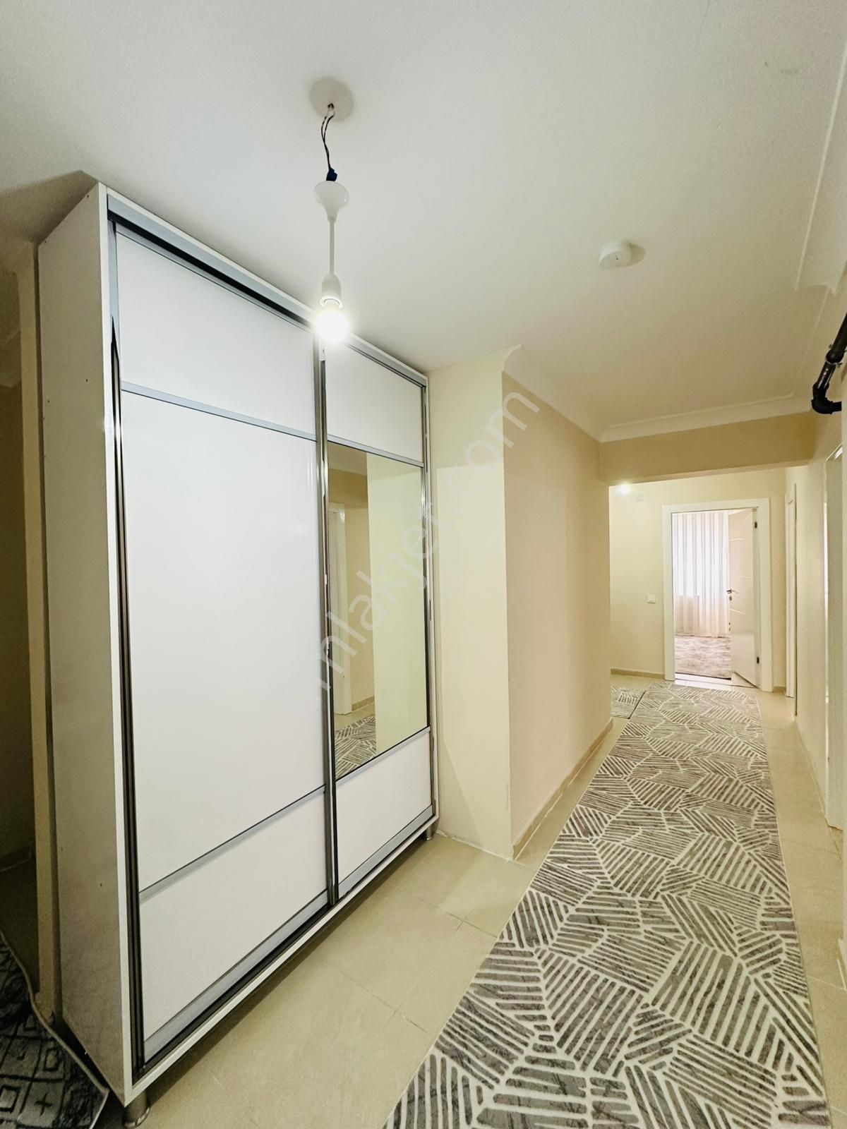 Feridunçelik'te Asansörlü Full Yapılı 3+1 Ara Katta Satılık Daire !! - Görsel 14