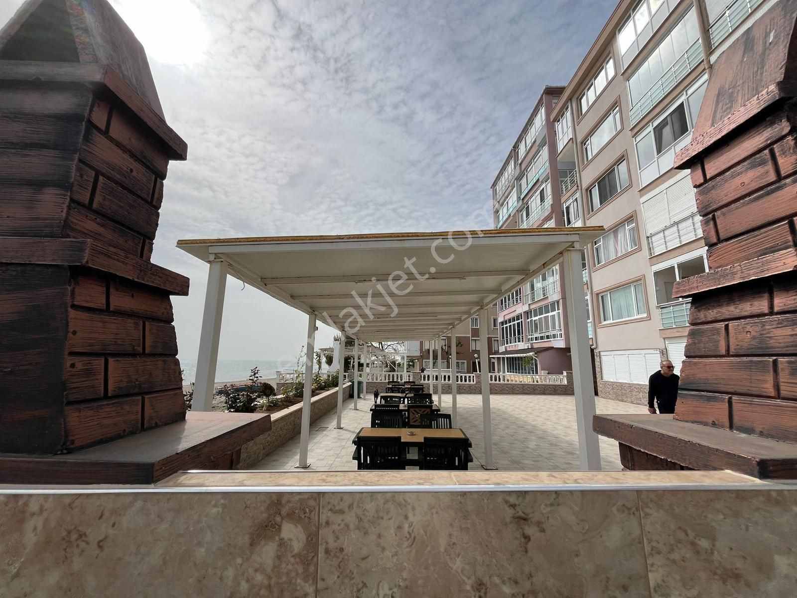 Büyükçekmece Kamiloba Da Denize Sıfır 2+1 Eşyalı Satılık Daire - Görsel 4