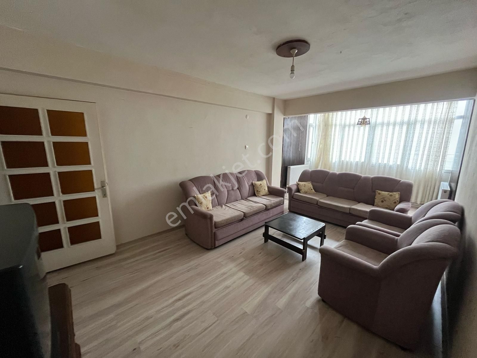 Büyükçekmece Kamiloba Da Denize Sıfır 2+1 Eşyalı Satılık Daire