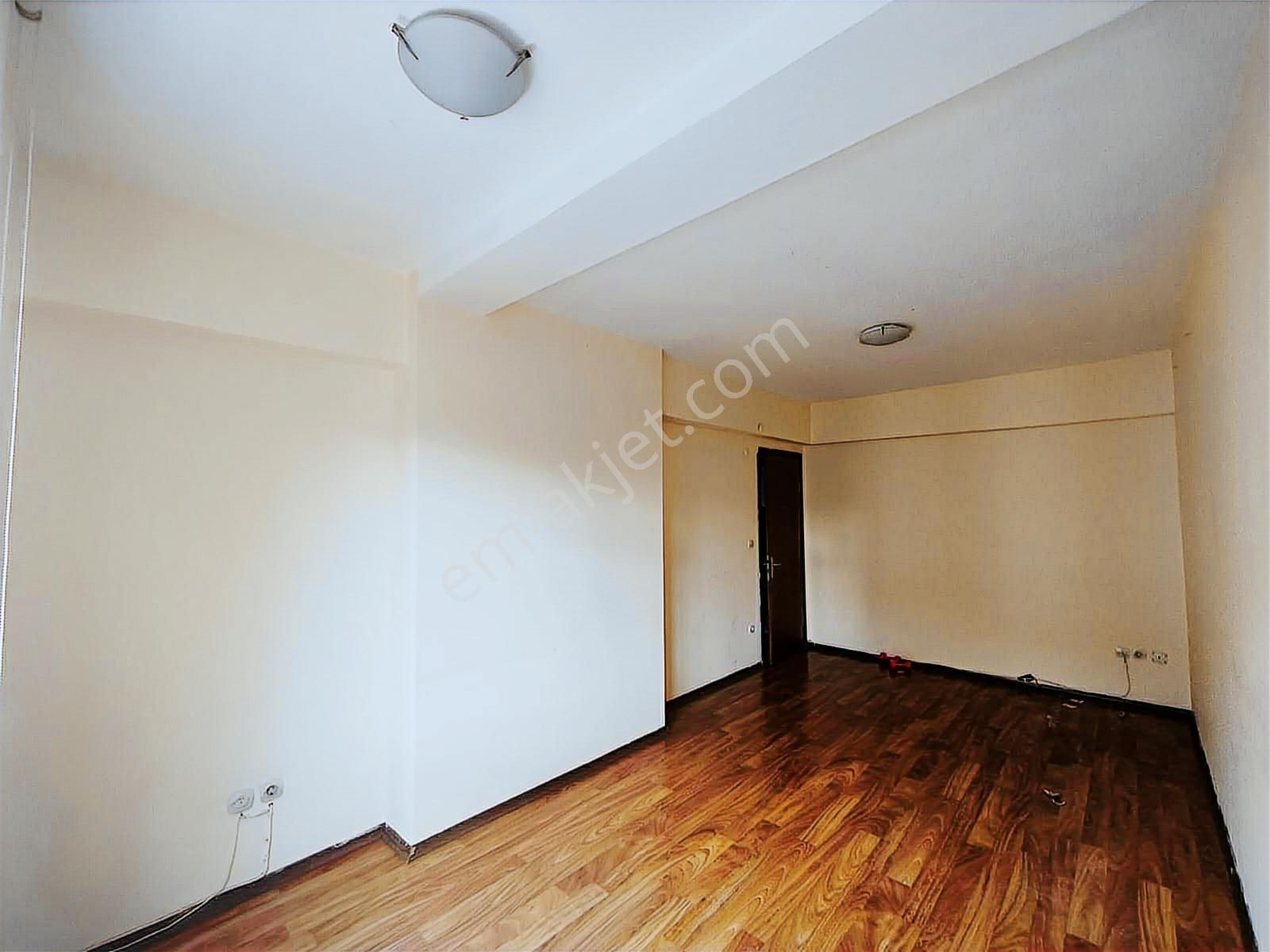 Küçükbakkalköy Prestij Cad. Başında İçi Bakımlı Ferah Ofis - Görsel 6