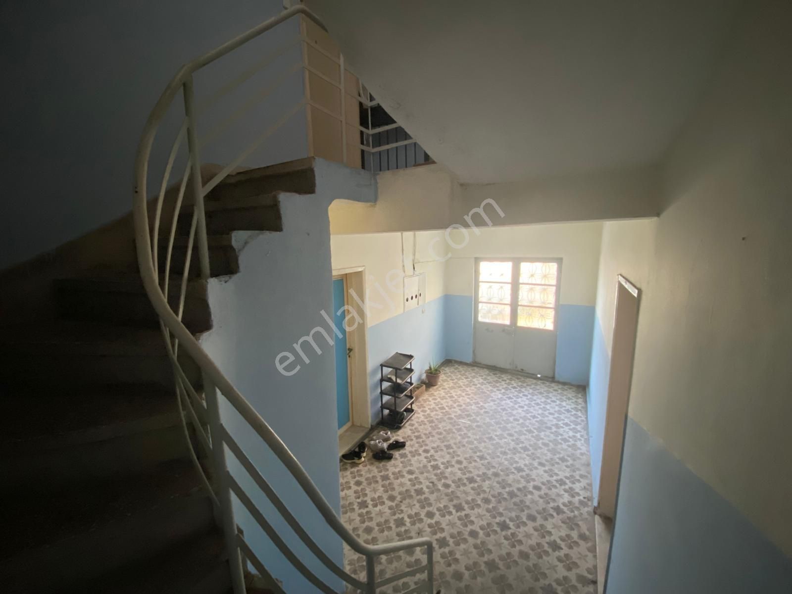 İzmir Konakta Satılık Bina - Görsel 2