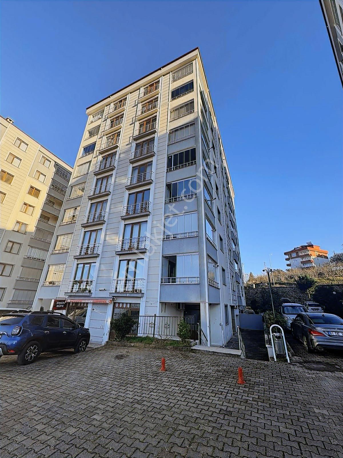 Pelitli Yeşilköy 5 Yıldız Konutlarında Eşyalı Satılık Daire