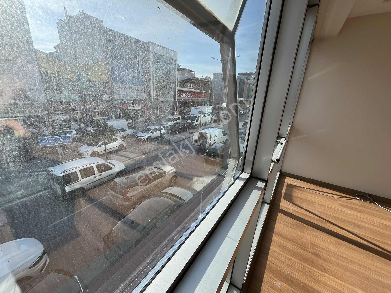 İzmir Karabağlar'da Kiralık Ofisler - Görsel 21