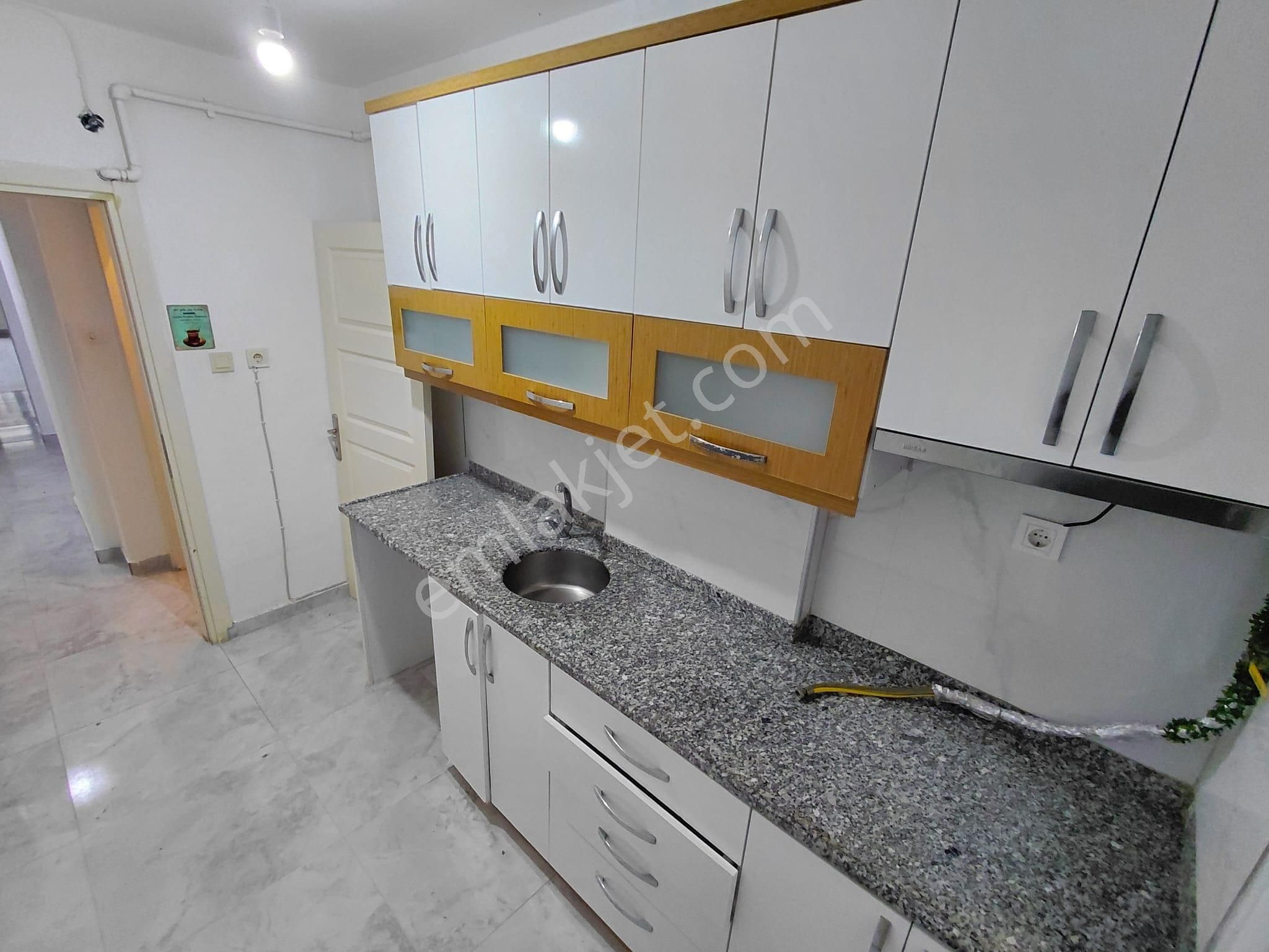 Tek Yetkili-2+1-95 M2-masrafsız-ara Kat-tülinde- Ön Cephe-2 Kat