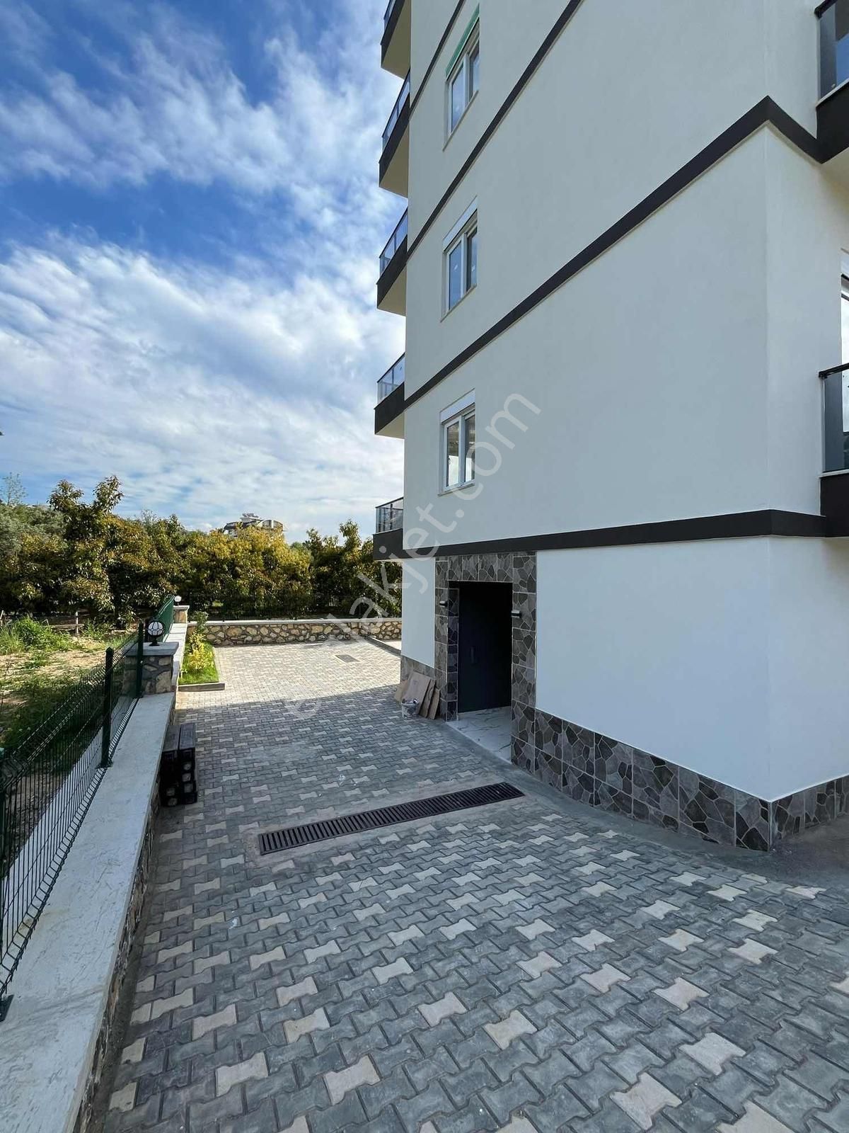 Ewax Property ' Den Satılık 1 + 1 Daire - Görsel 2