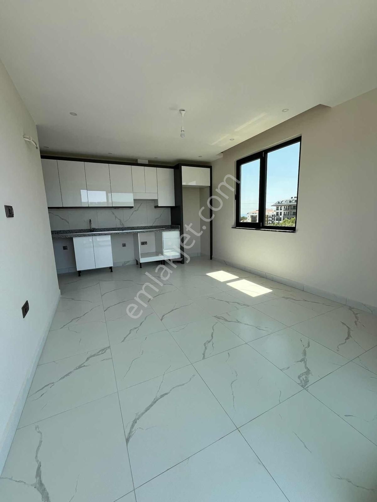 Avsalların En Güzel Sitesinde Satılık 2+1 - Görsel 9