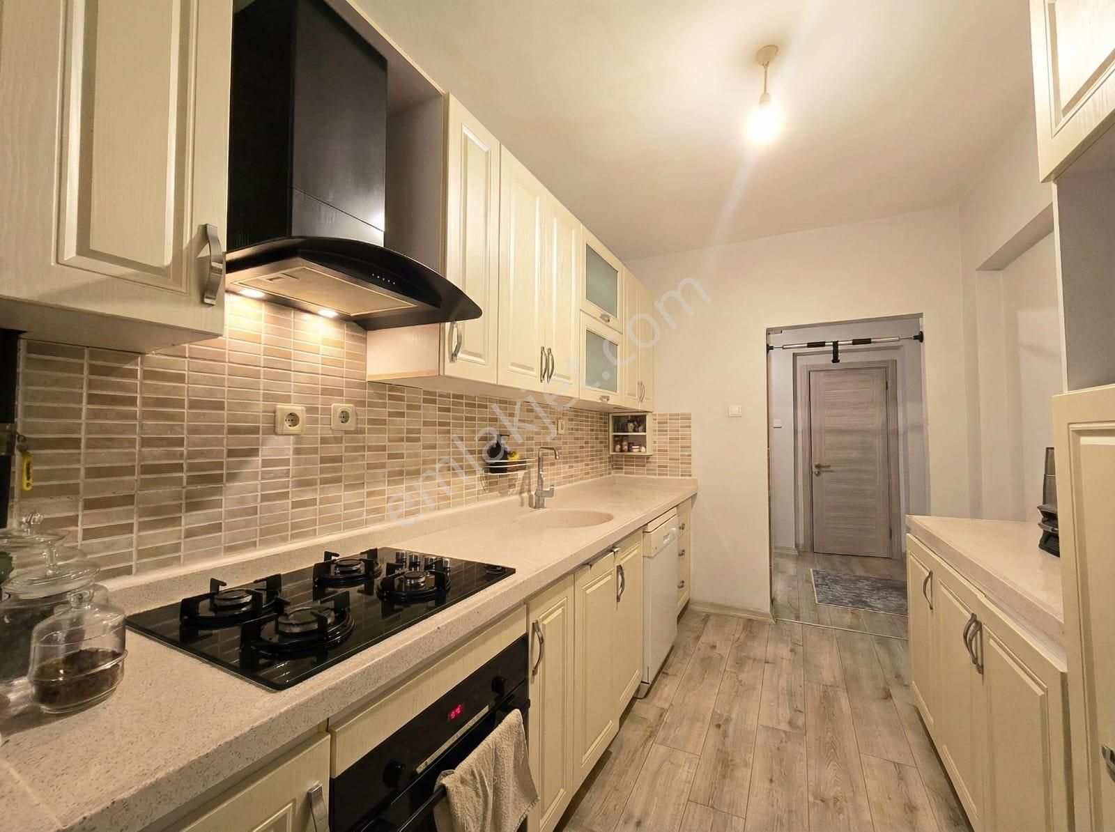 Lizbon Caddesi Yanı, Full Yapılı Ve Geniş: 120 M²net 3+1 Fırsat Daire! - Görsel 6