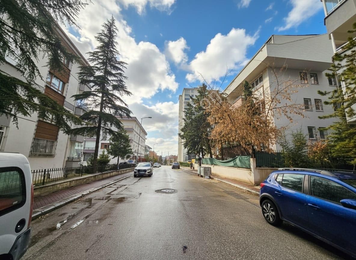 Lizbon Caddesi Yanı, Full Yapılı Ve Geniş: 120 M²net 3+1 Fırsat Daire! - Görsel 27