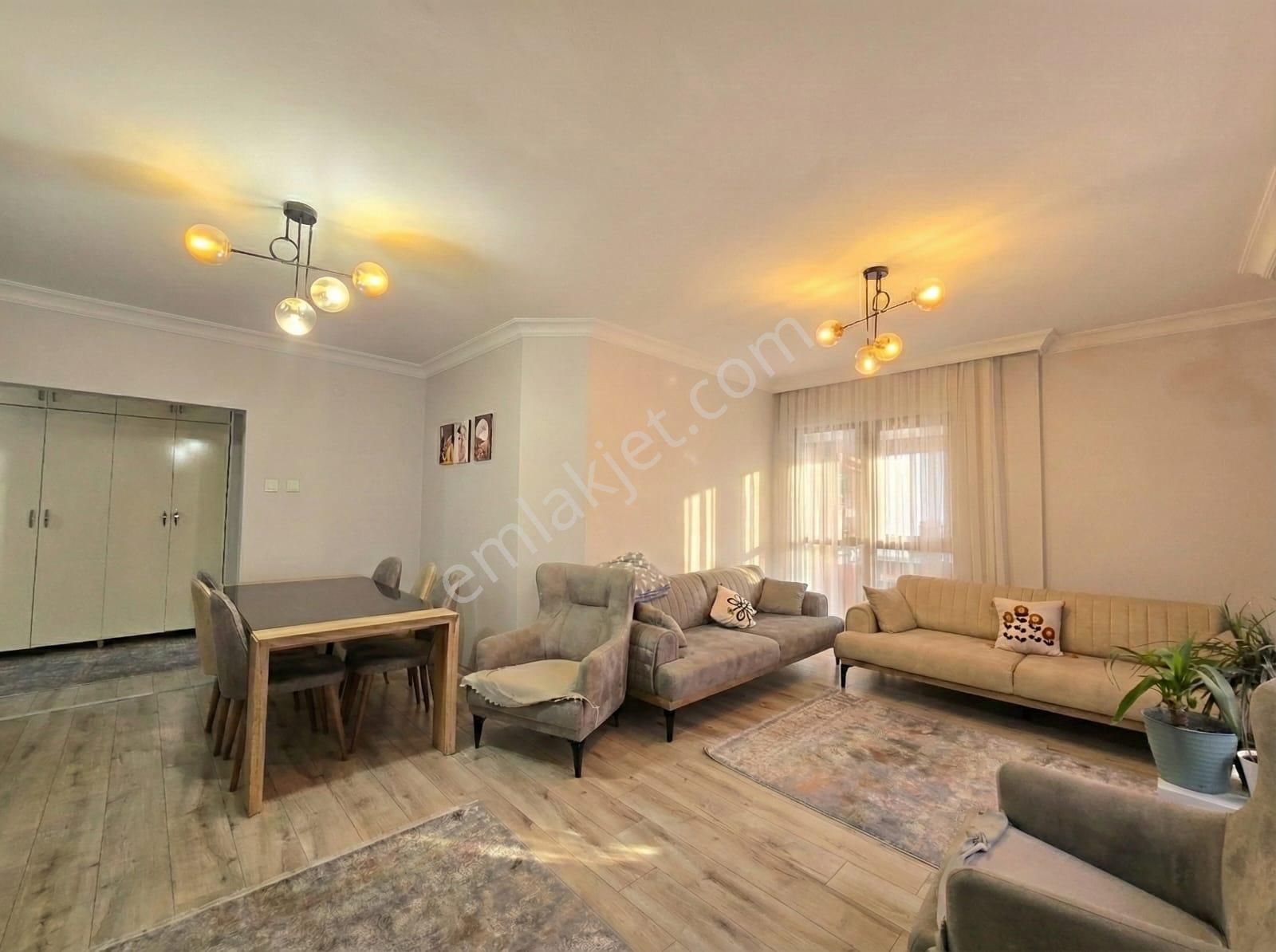Lizbon Caddesi Yanı, Full Yapılı Ve Geniş: 120 M²net 3+1 Fırsat Daire! - Görsel 2