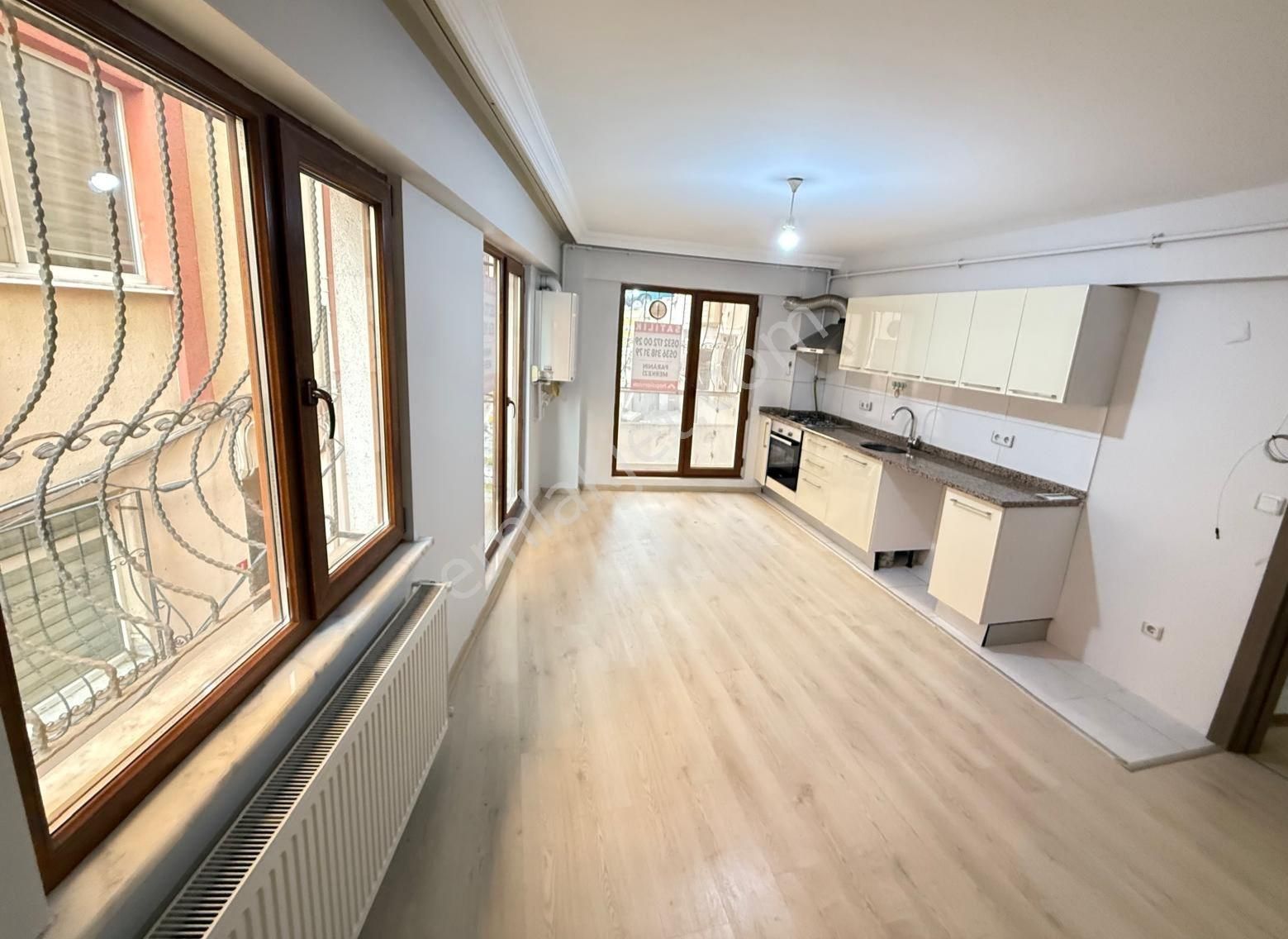 Cadde Dibi Ferah Temiz 1+1 Y.giriş Lüks Daire Metro 18dk - Görsel 4