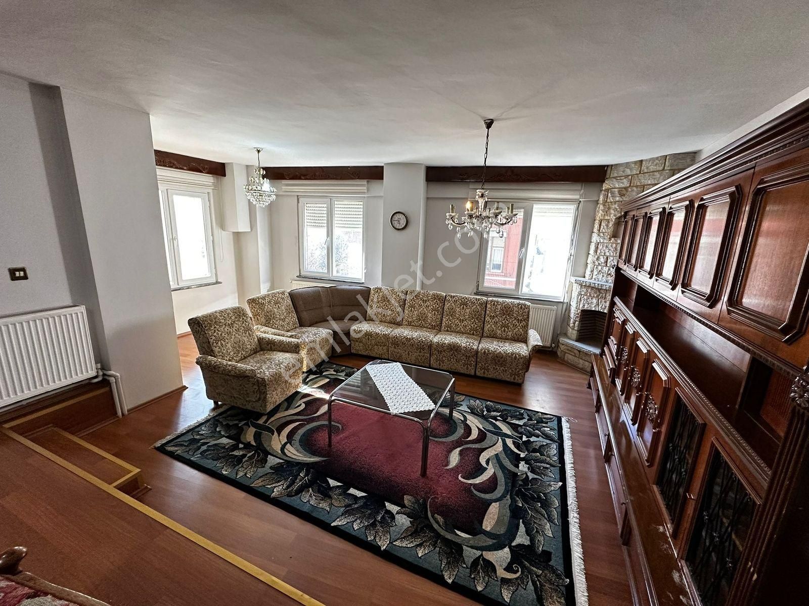 Silivri Lisesine 60 Mt Mesafede Satılık Eşyalı Daire - Görsel 2