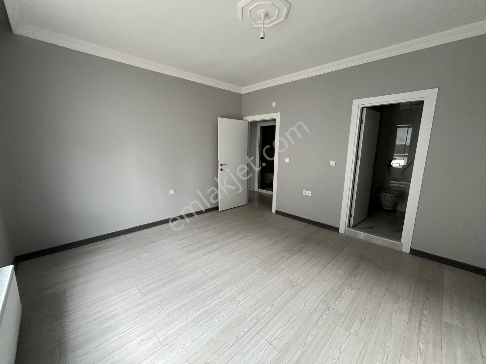 Tuncay Kartal 'dan Çamlıca Mh De Özel Garajlı İskanlı Fırsat 3+1 - Görsel 15