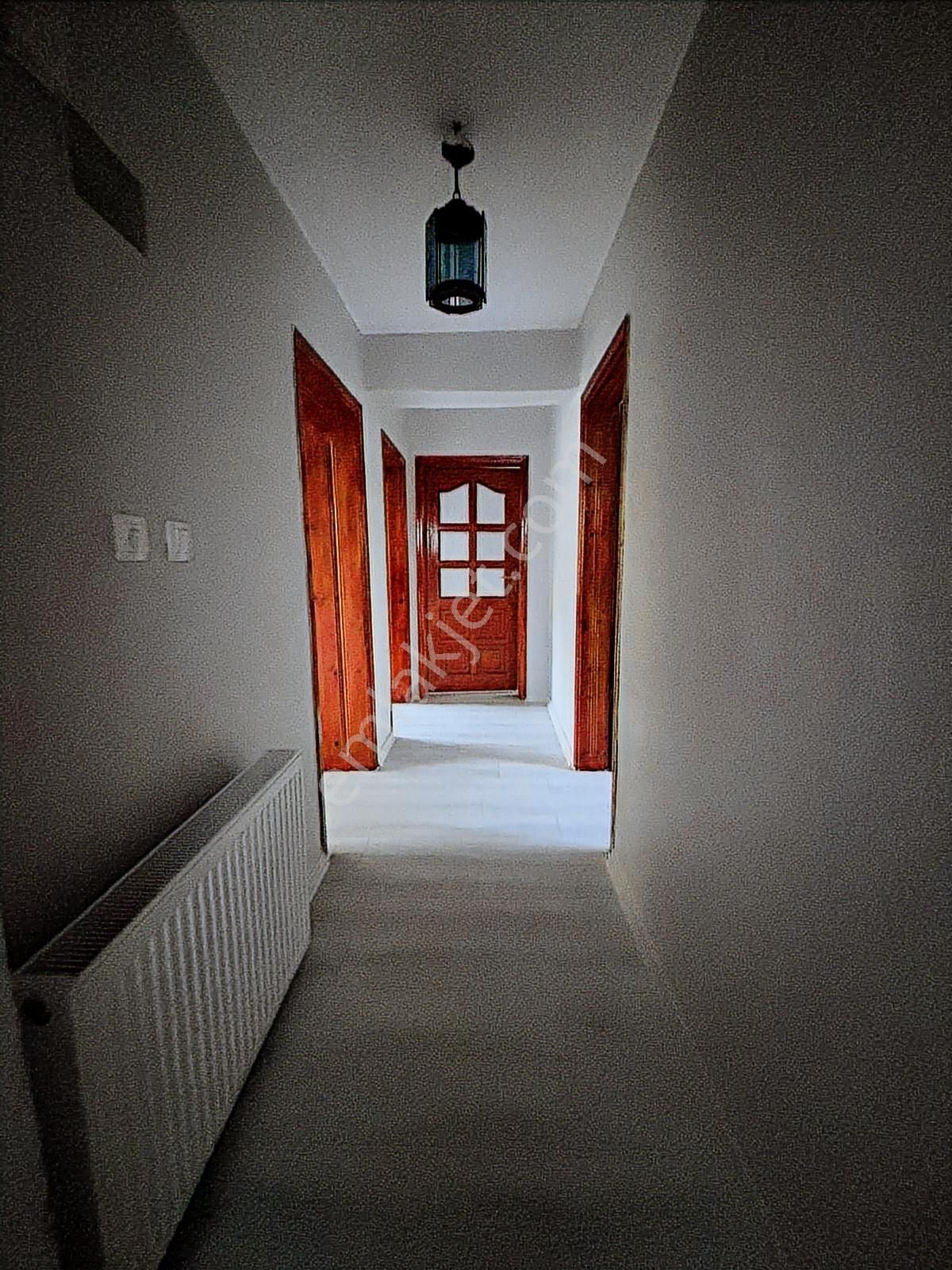 Beşköprüde Bahçe Kullanımı Olan Zemin Katta Kiralık 2+1daire - Görsel 4