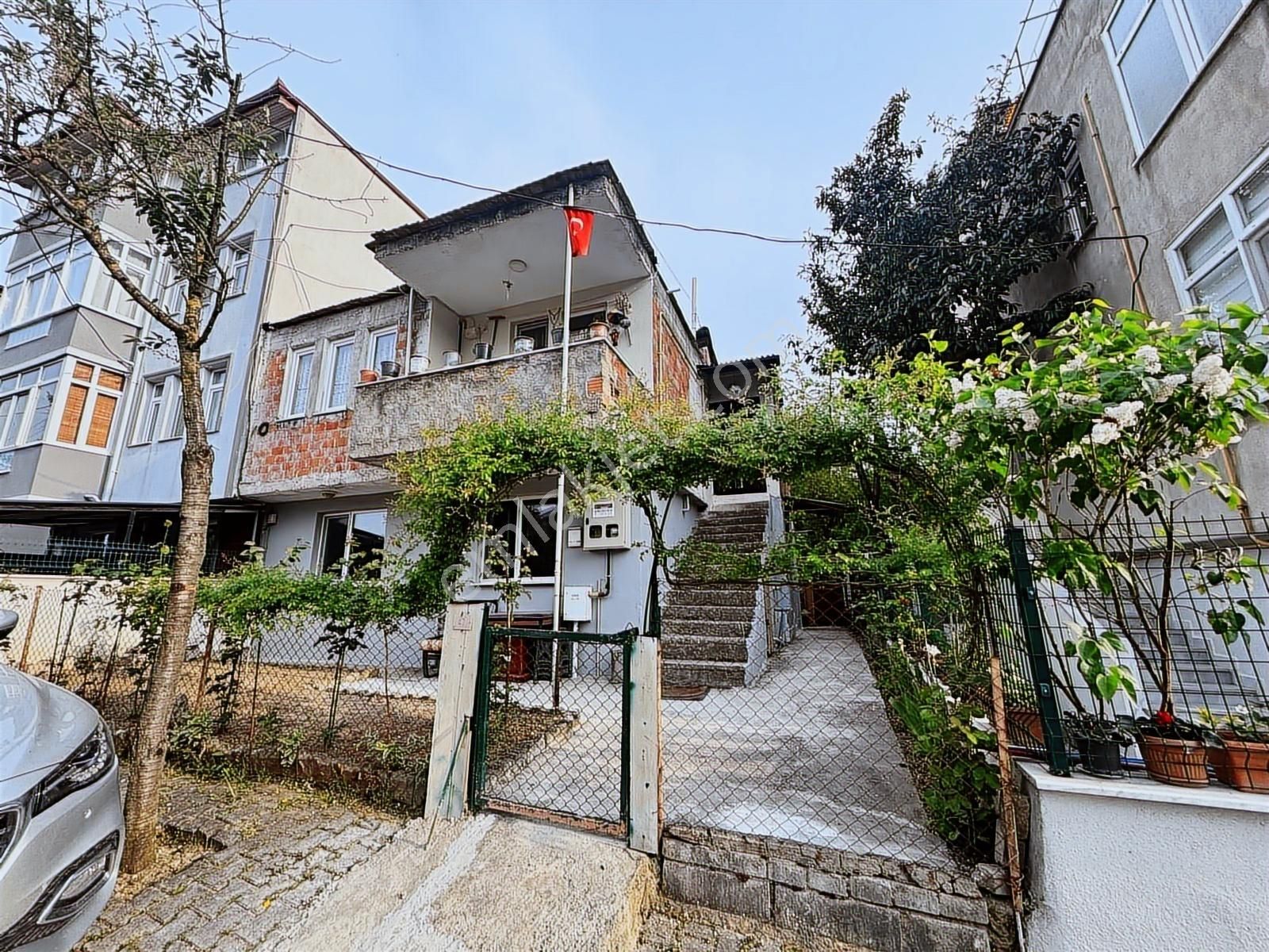 Beşköprüde Bahçe Kullanımı Olan Zemin Katta Kiralık 2+1daire