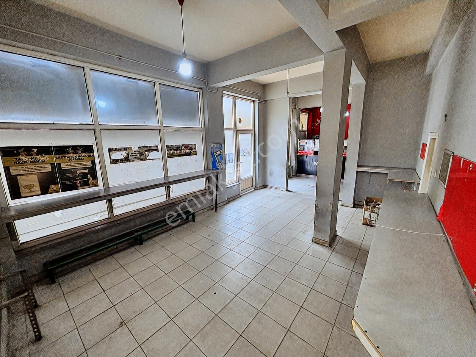 Çark Caddesine Bağlı Tabela Değeri Olan Köşe Kiralık Dükkan - Görsel 8