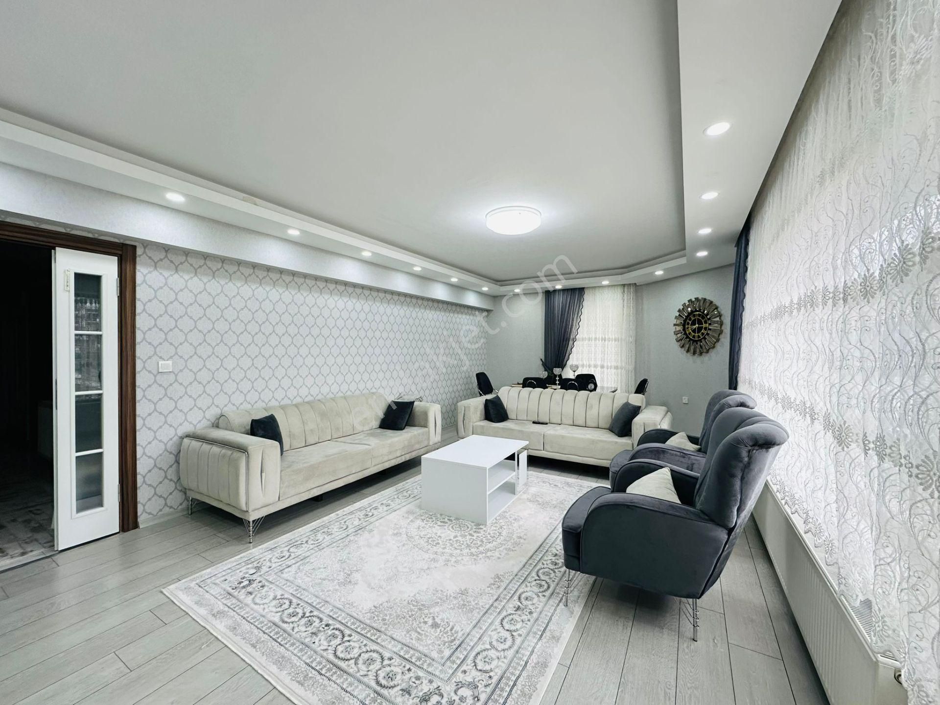 Karapürçek'te Full Yapılı Asansörlü 140 M2 3+1 Katta Satılık Daire !! - Görsel 3