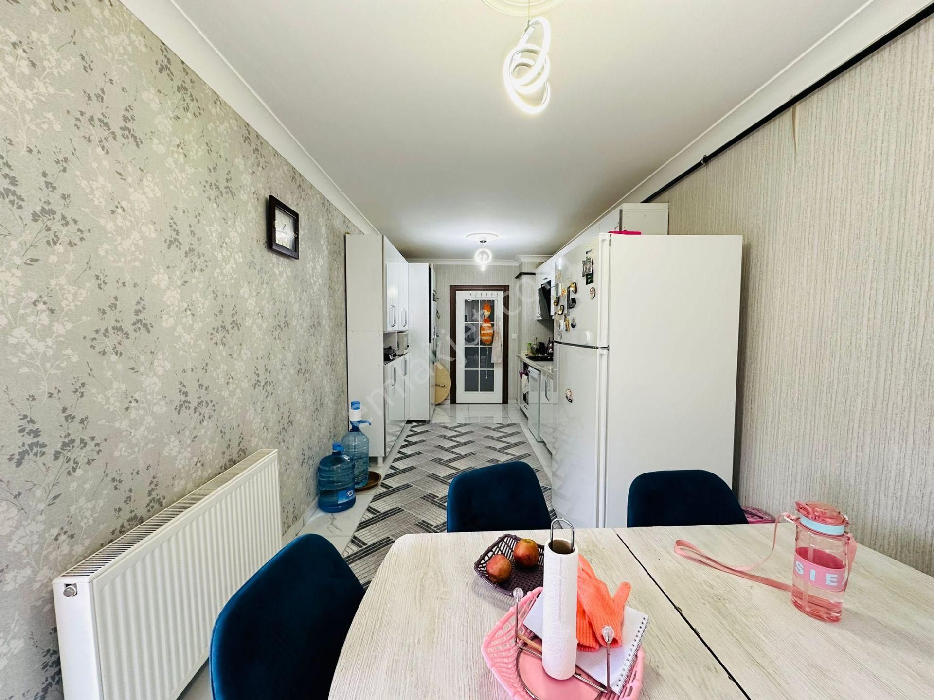 Karapürçek'te Full Yapılı Asansörlü 140 M2 3+1 Katta Satılık Daire !! - Görsel 12