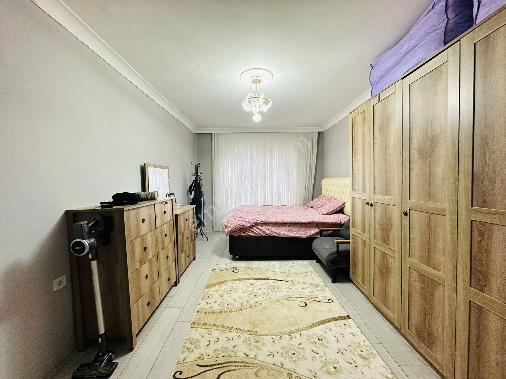 Karapürçek'te Full Yapılı Asansörlü 140 M2 3+1 Katta Satılık Daire !! - Görsel 15