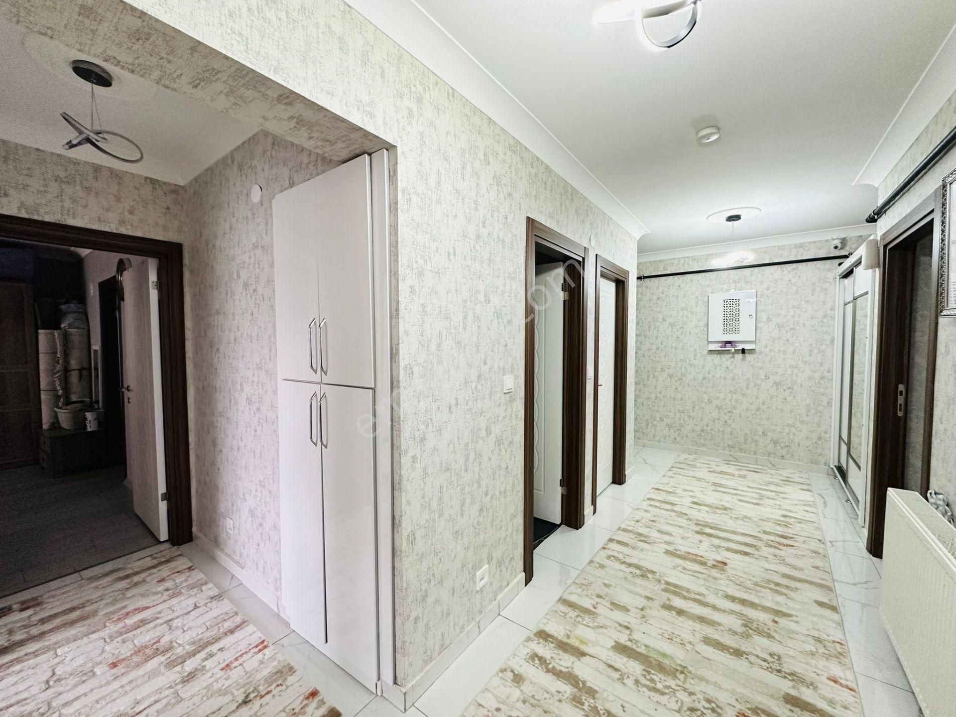 Karapürçek'te Full Yapılı Asansörlü 140 M2 3+1 Katta Satılık Daire !! - Görsel 21