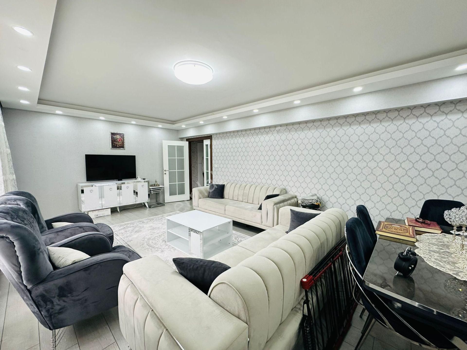 Karapürçek'te Full Yapılı Asansörlü 140 M2 3+1 Katta Satılık Daire !! - Görsel 5