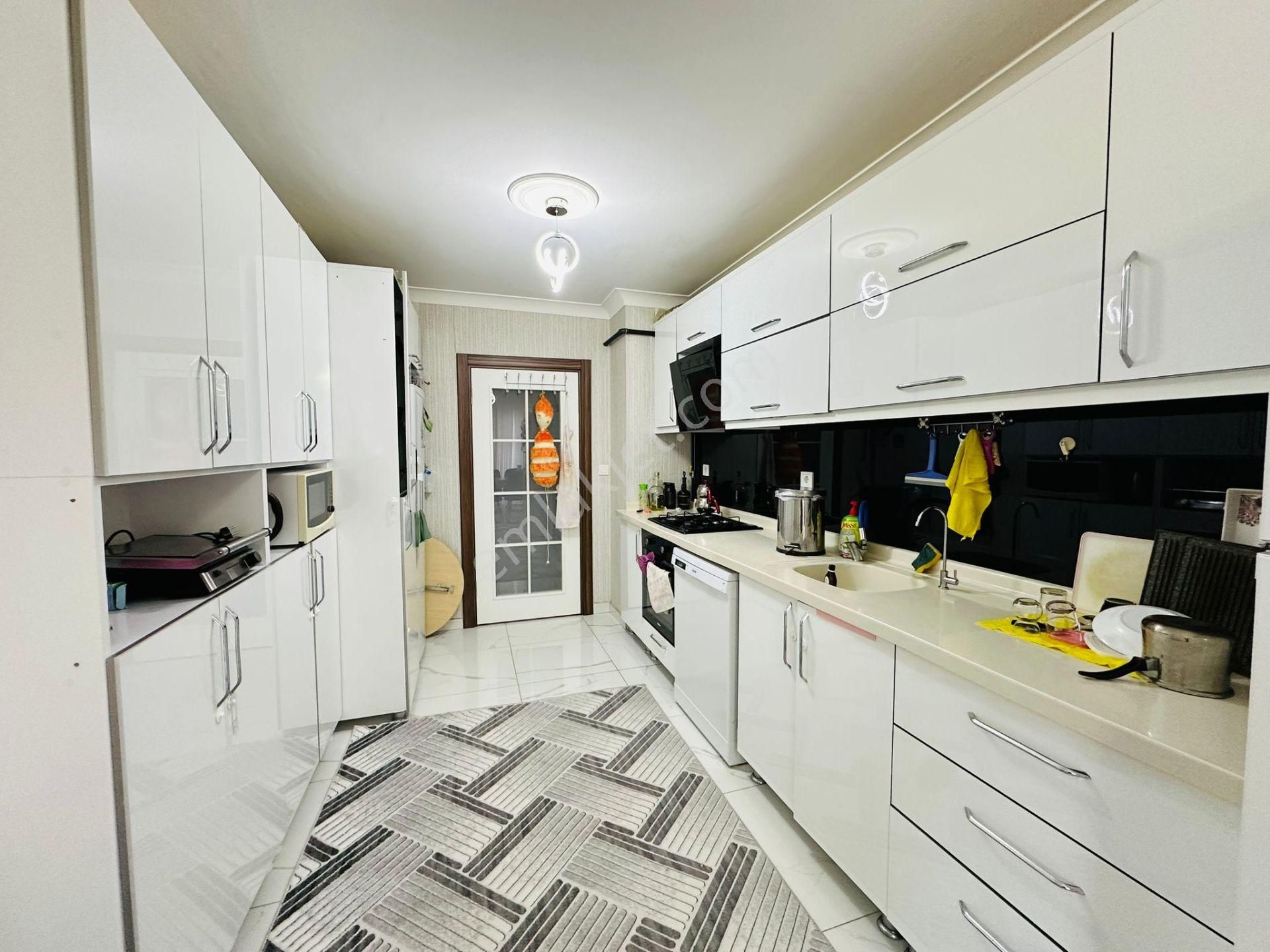 Karapürçek'te Full Yapılı Asansörlü 140 M2 3+1 Katta Satılık Daire !! - Görsel 9