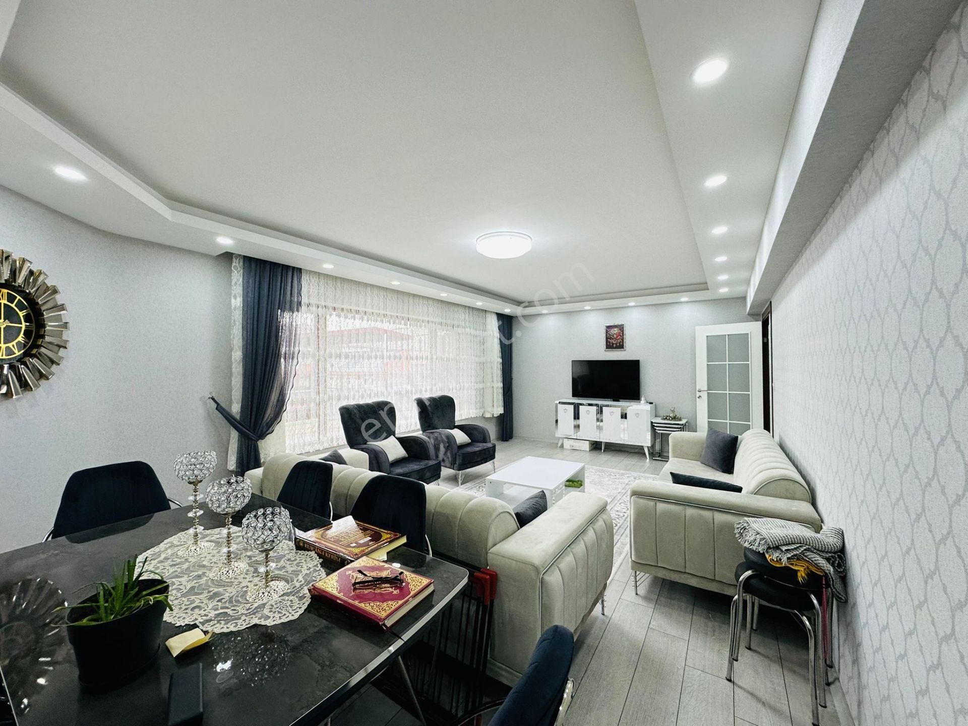 Karapürçek'te Full Yapılı Asansörlü 140 M2 3+1 Katta Satılık Daire !! - Görsel 2