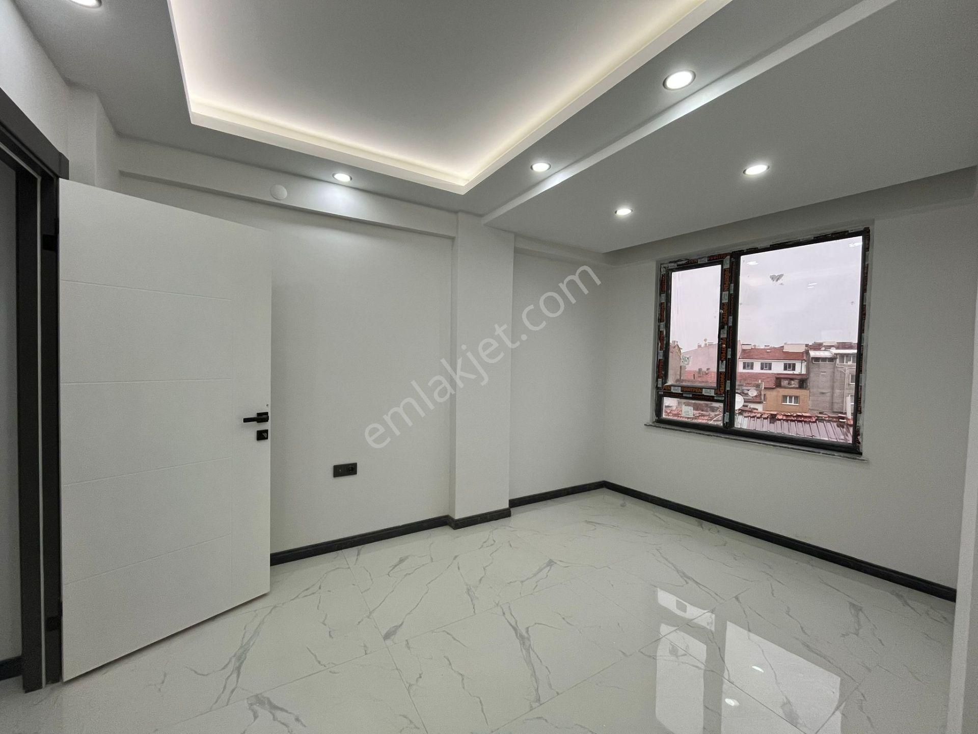 Çamlıca Mah De Cadde Yakını Önü Açık Ferah 2+0 Fırsatı - Görsel 3