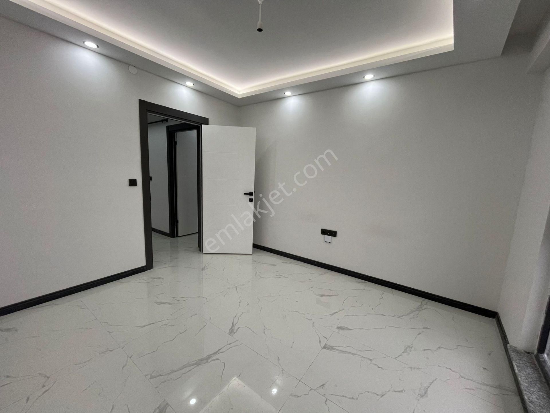 Çamlıca Mah De Cadde Yakını Önü Açık Ferah 2+0 Fırsatı - Görsel 16