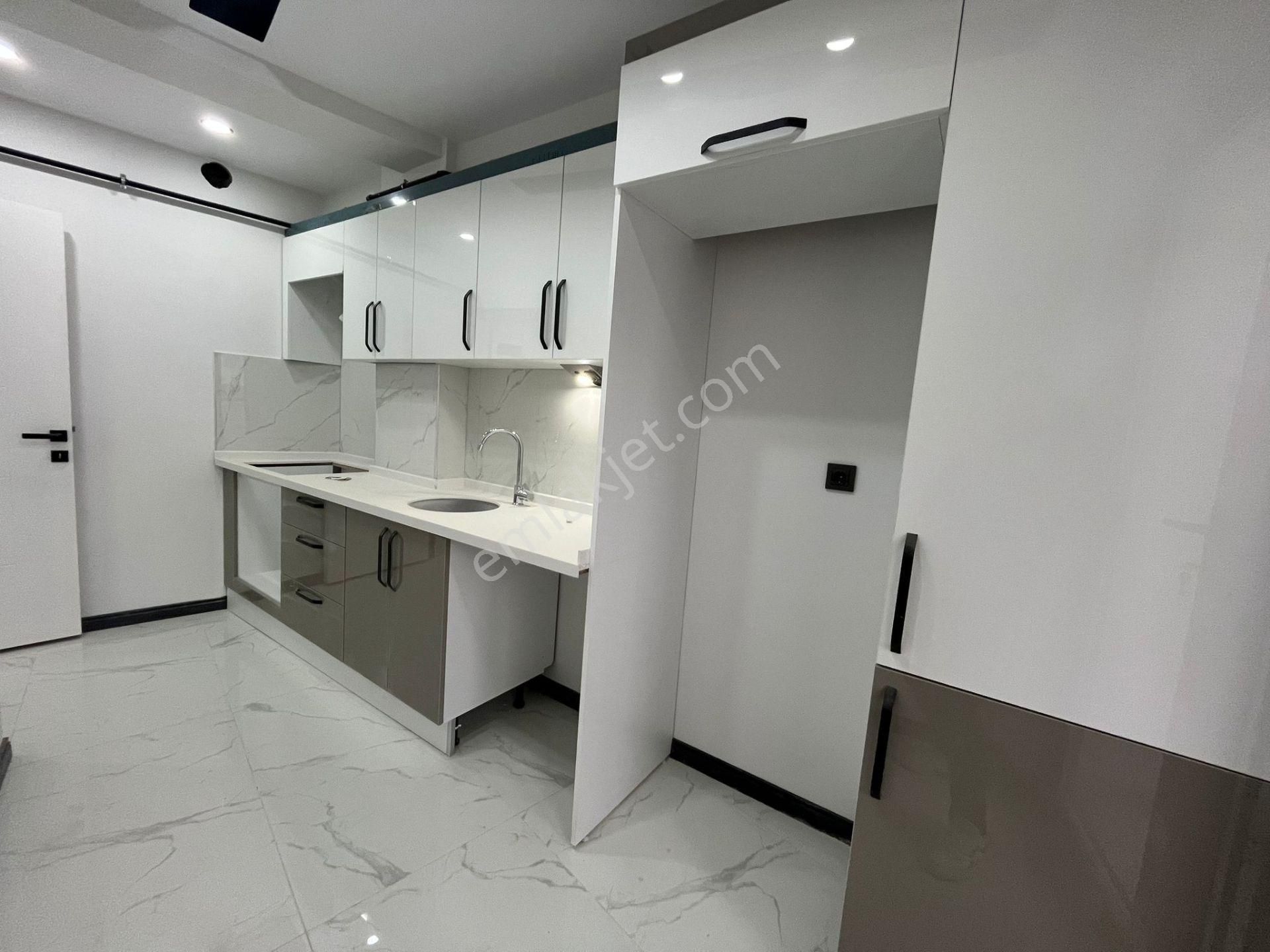 Çamlıca Mah De Cadde Yakını Önü Açık Ferah 2+0 Fırsatı - Görsel 9