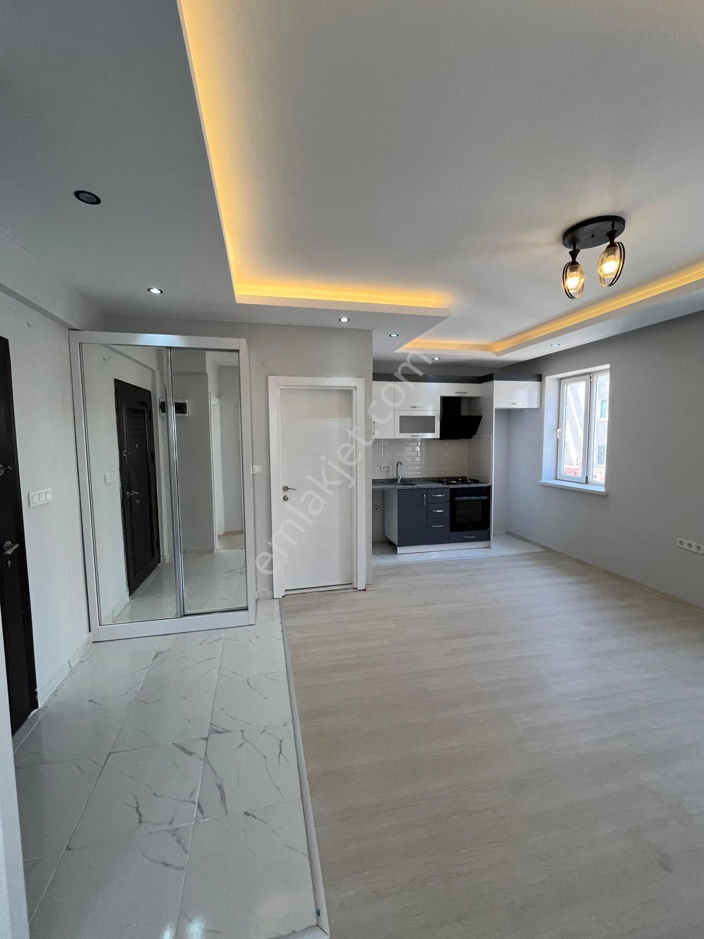 Cebesoy Caddesi Üzeri İçi Yapılı 2+1 - Görsel 3