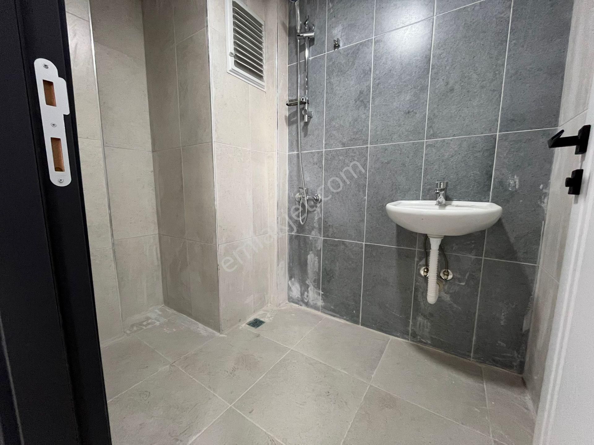 Tuncay Kartal'dan Çamlıca Mh'de İskanlı 3+1 Daire Fırsatı - Görsel 18