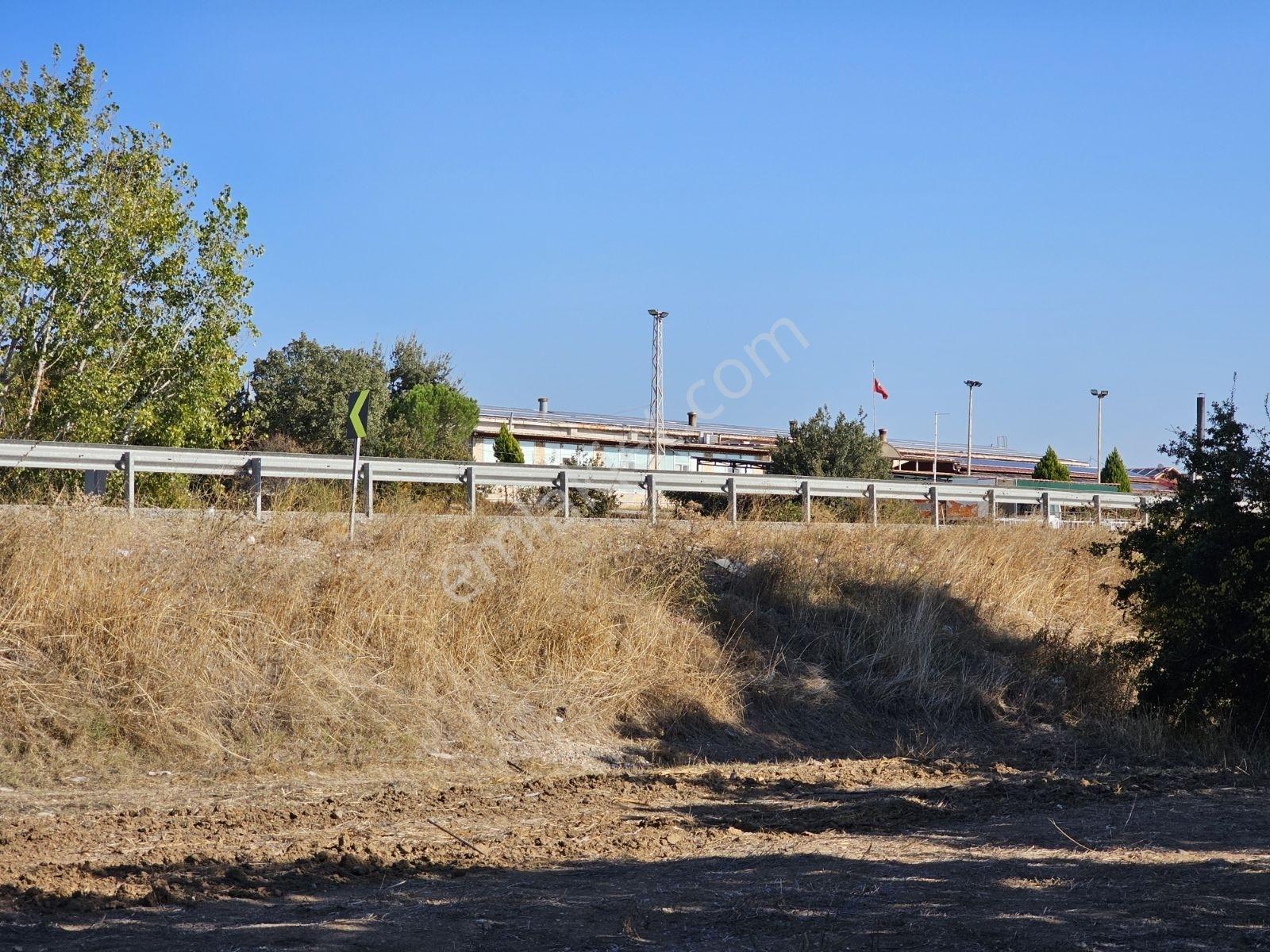 İzmir Çanakkale Karayoluna 150 Mt Cephe Olan Takasla Açık Tarla - Görsel 35