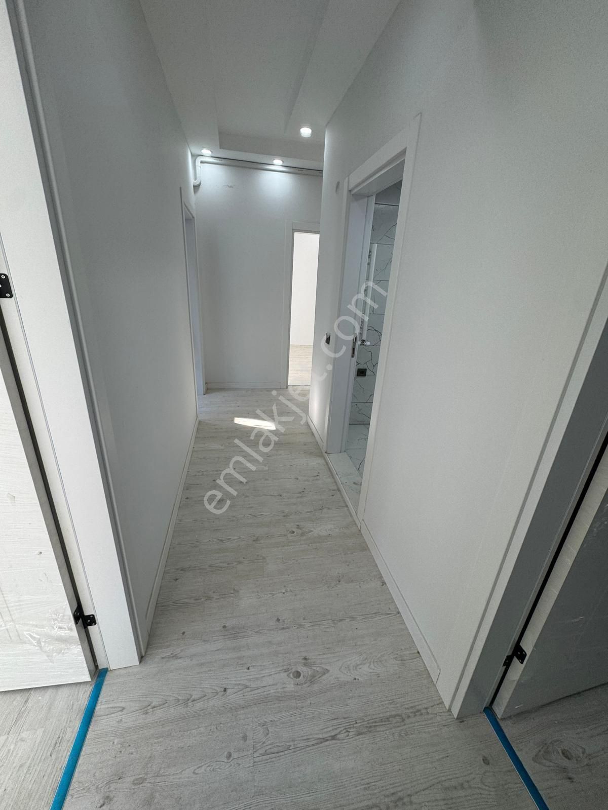 Edremit Askeri Lojman Civarında Sıfır - Görsel 13