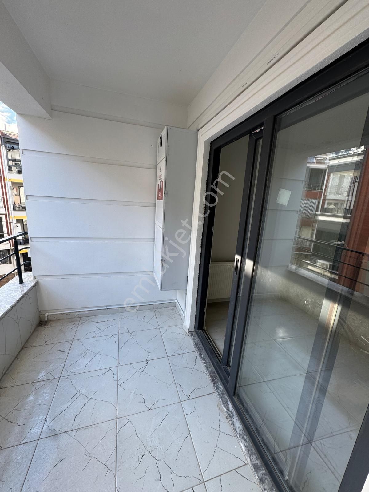 Edremit Askeri Lojman Civarında Sıfır - Görsel 16