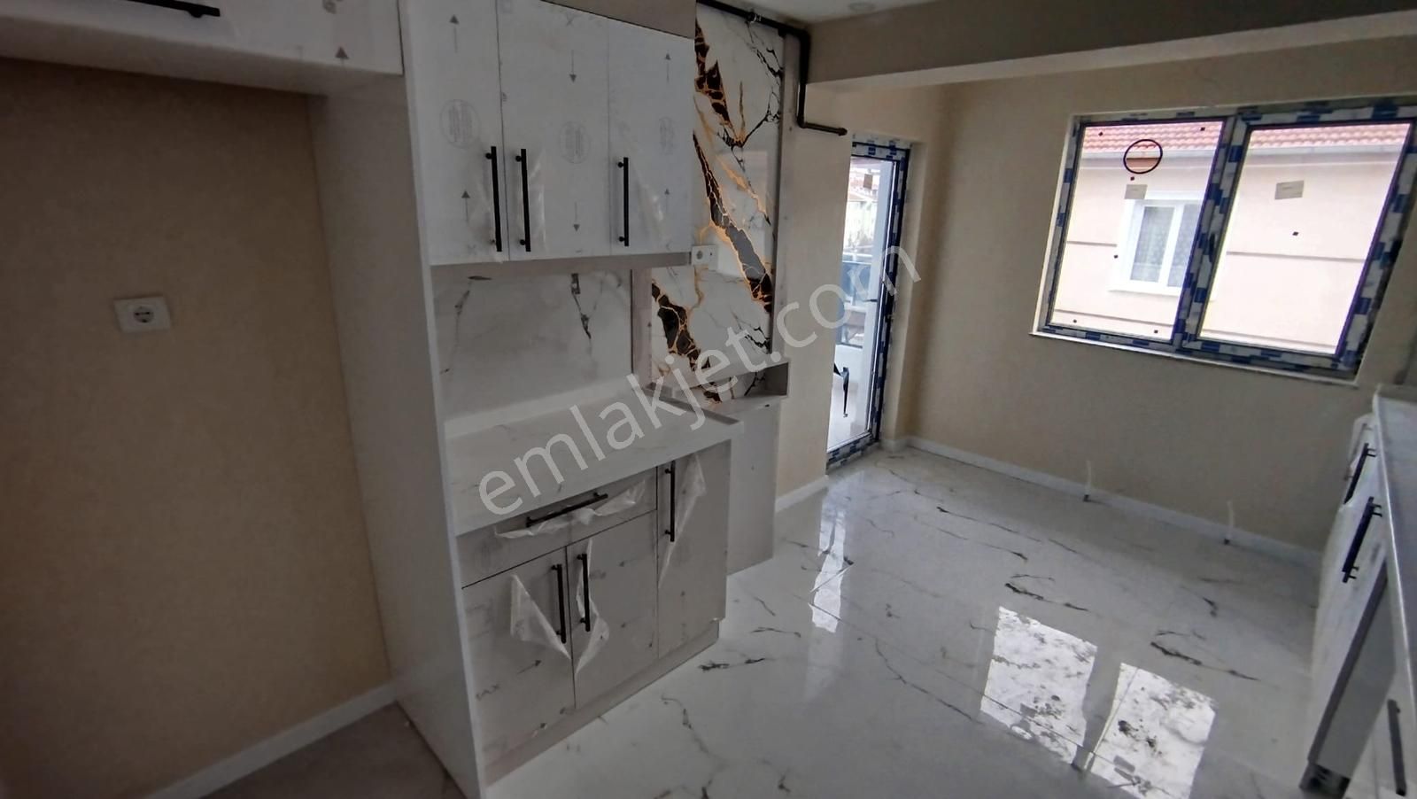 Oğuzlar'dan Menderes'de Park Cepeli Katta +1 Daireler - Görsel 10