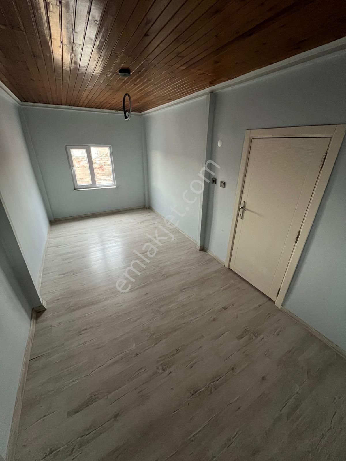 Fatih Mahallesinde Opet Arkası Son Kat Masrafsız Daire 1990.000 Tl - Görsel 3