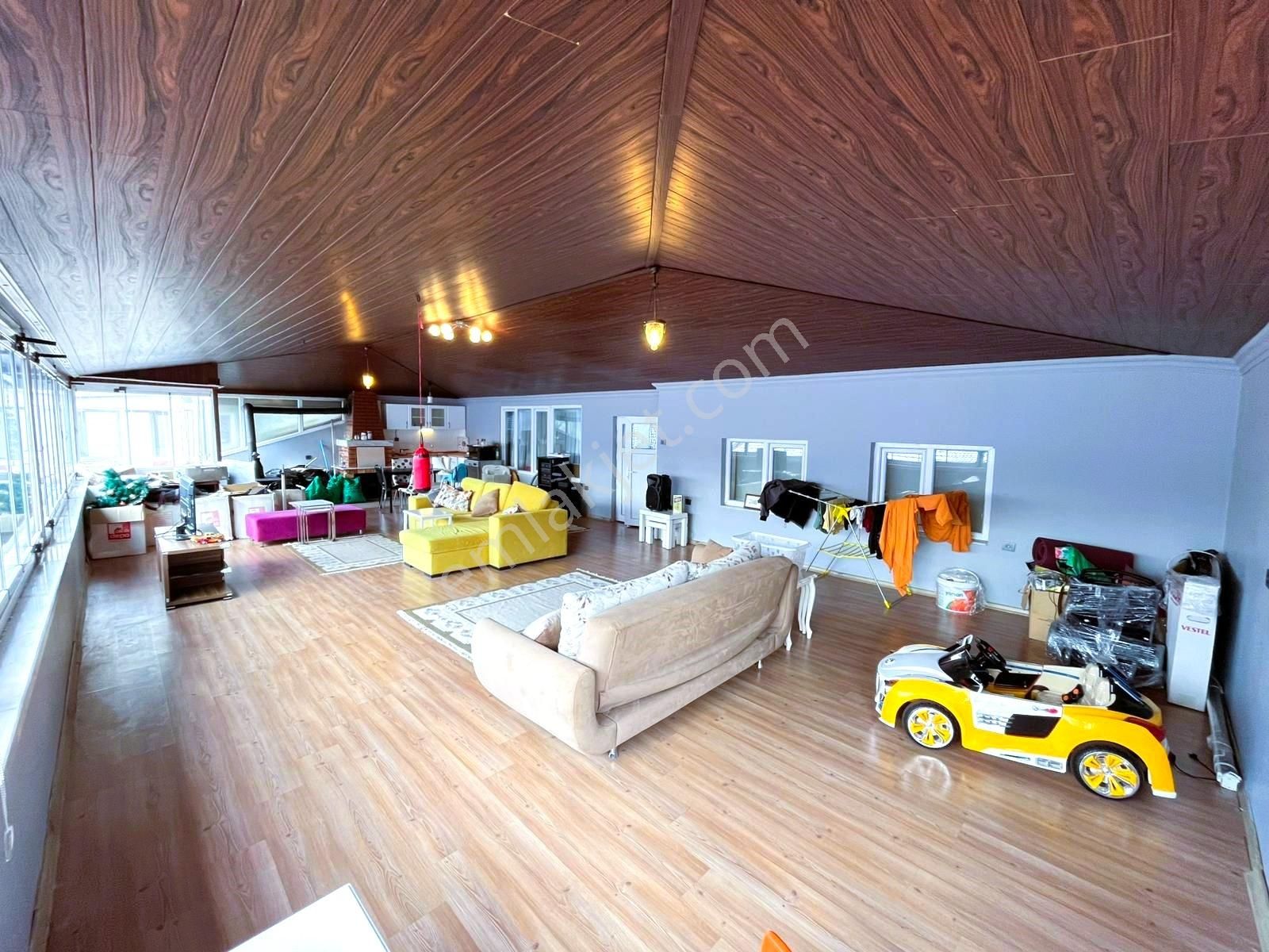 Dikmen Caddesinde Şömineli Lüks Yapılı 4+1 Satılık Dubleks Daire