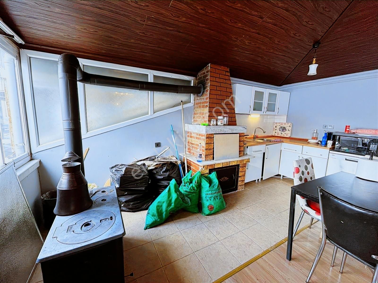 Dikmen Caddesinde Şömineli Lüks Yapılı 4+1 Satılık Dubleks Daire - Görsel 11