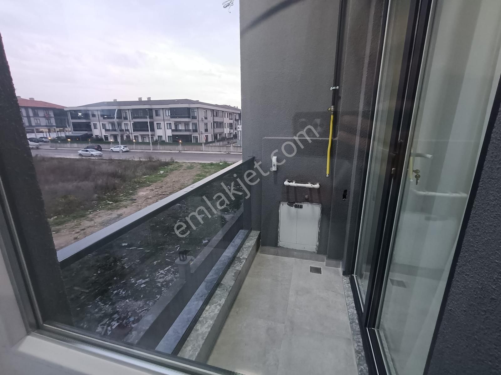 Adapazarı 15 Temmuz Bulvarında Eşyalı Kiralık Home - Ofisler - Görsel 14