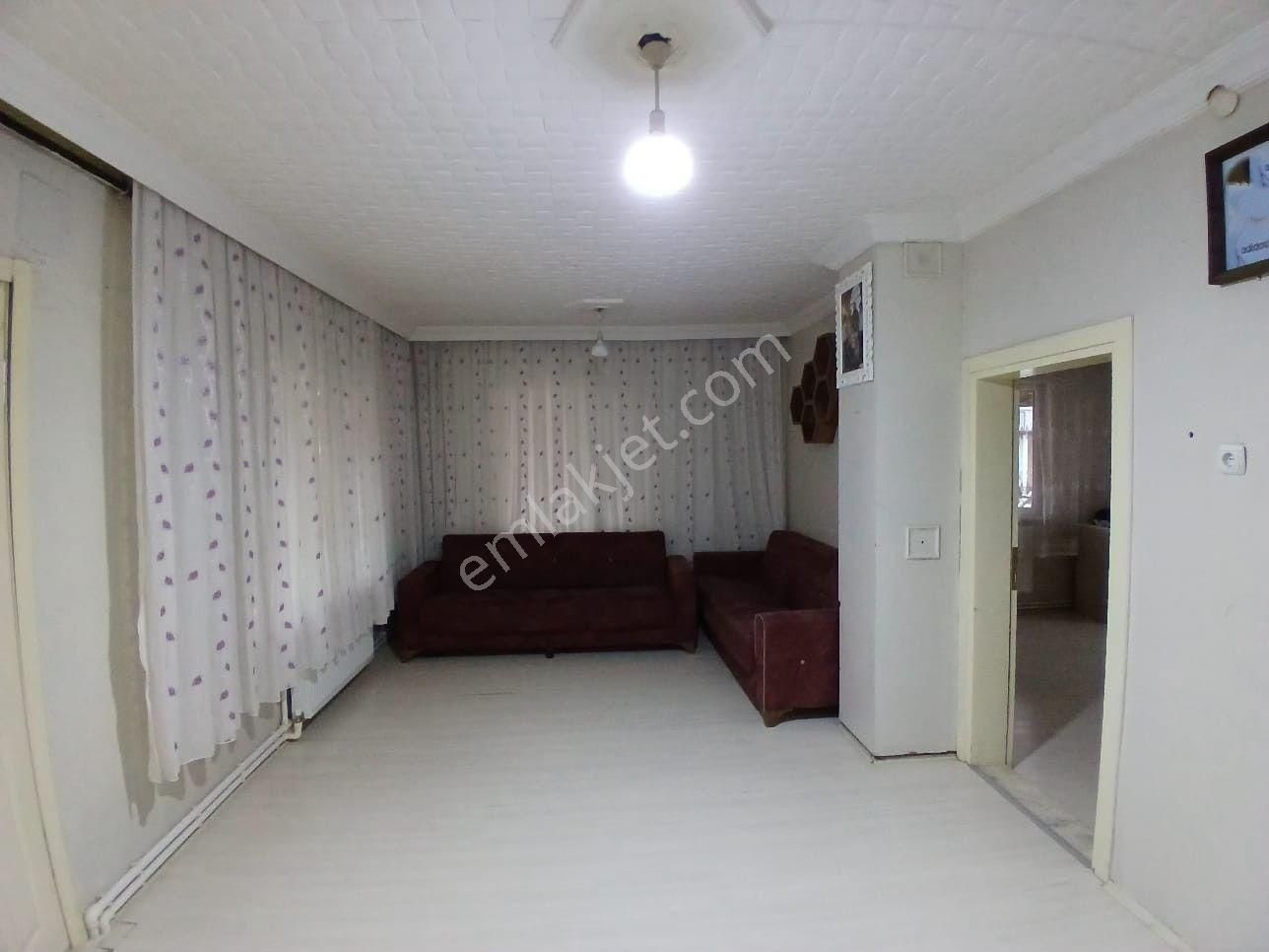 Akçay Emlak'tan Akşehir Gazi Mahallesi Bahçelievler Ortaokulu Yanında Doğalgazlı Kiralık Müstakil Ev - Görsel 35