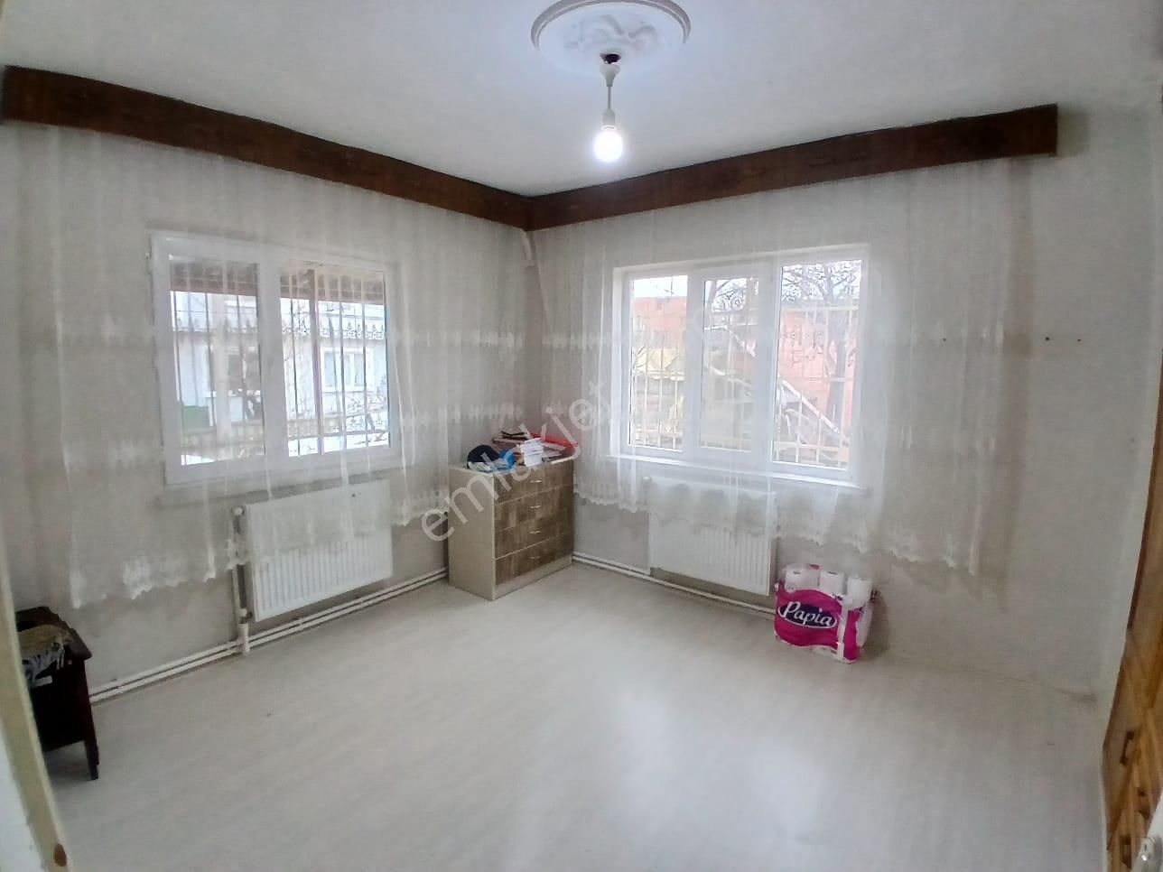 Akçay Emlak'tan Akşehir Gazi Mahallesi Bahçelievler Ortaokulu Yanında Doğalgazlı Kiralık Müstakil Ev - Görsel 29