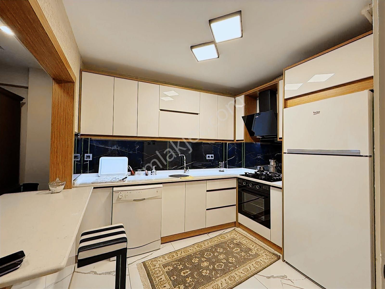 Bm Real Estate Şehreküstü Cadde Üzeri Satılık Daire - Görsel 4