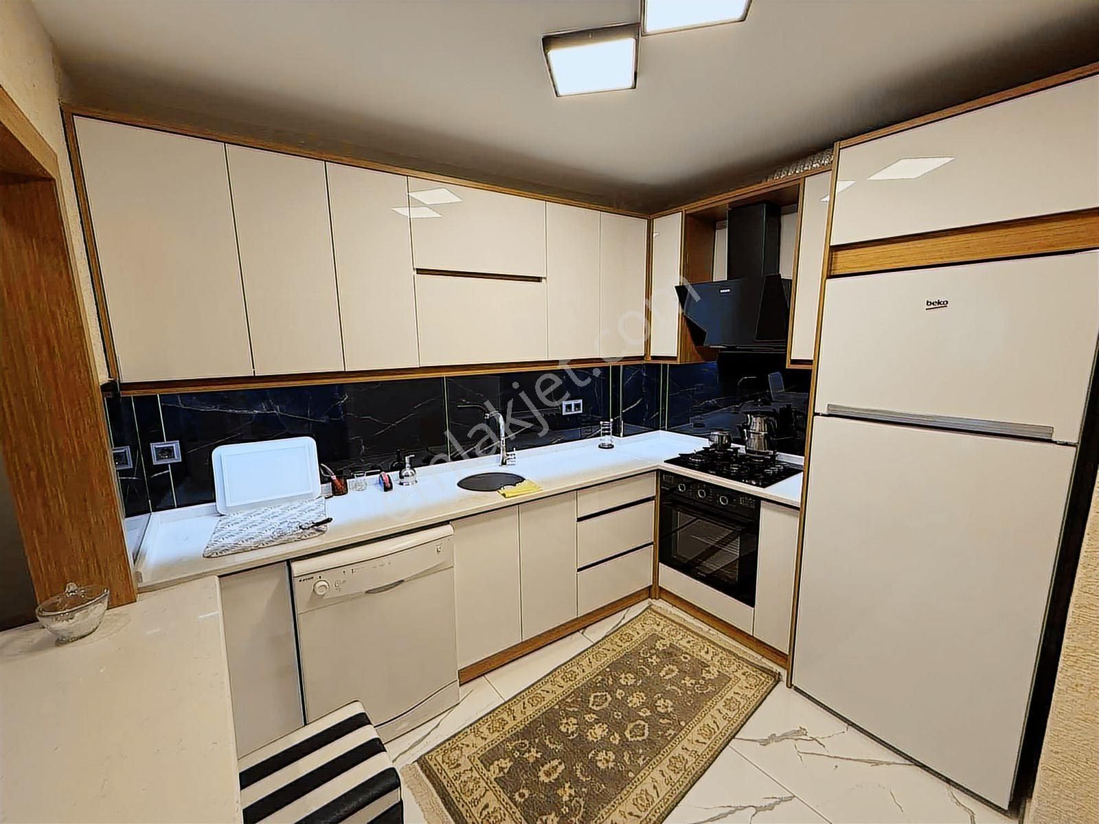 Bm Real Estate Şehreküstü Cadde Üzeri Satılık Daire - Görsel 8