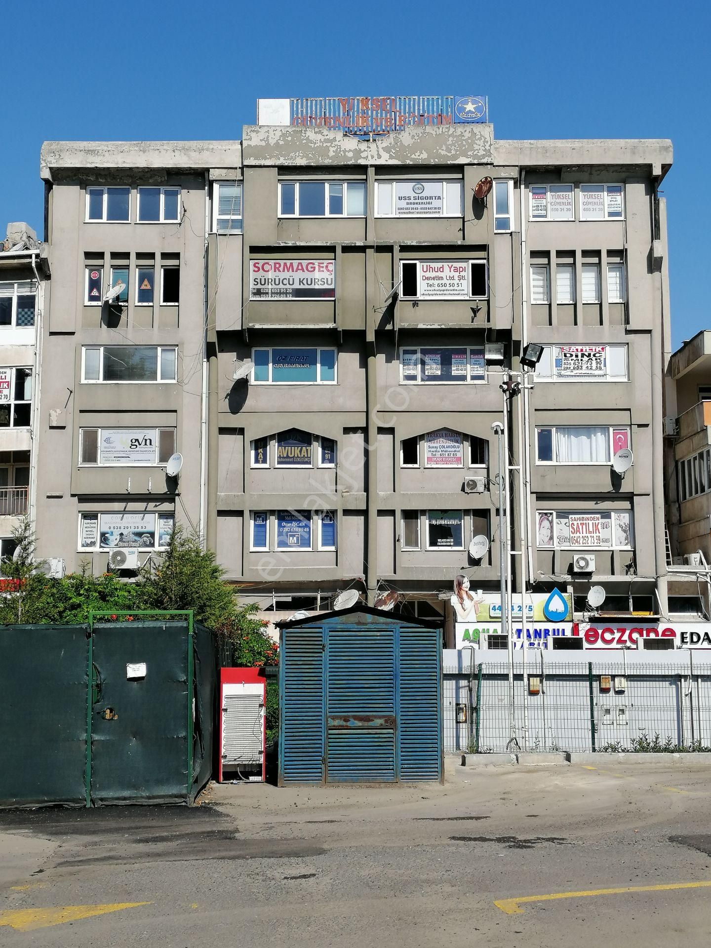 Çorlu Merkezde Kiralıkkarakol Karşısı Tabela Değeri Yüksek Ön Cephe Ofis - Görsel 17