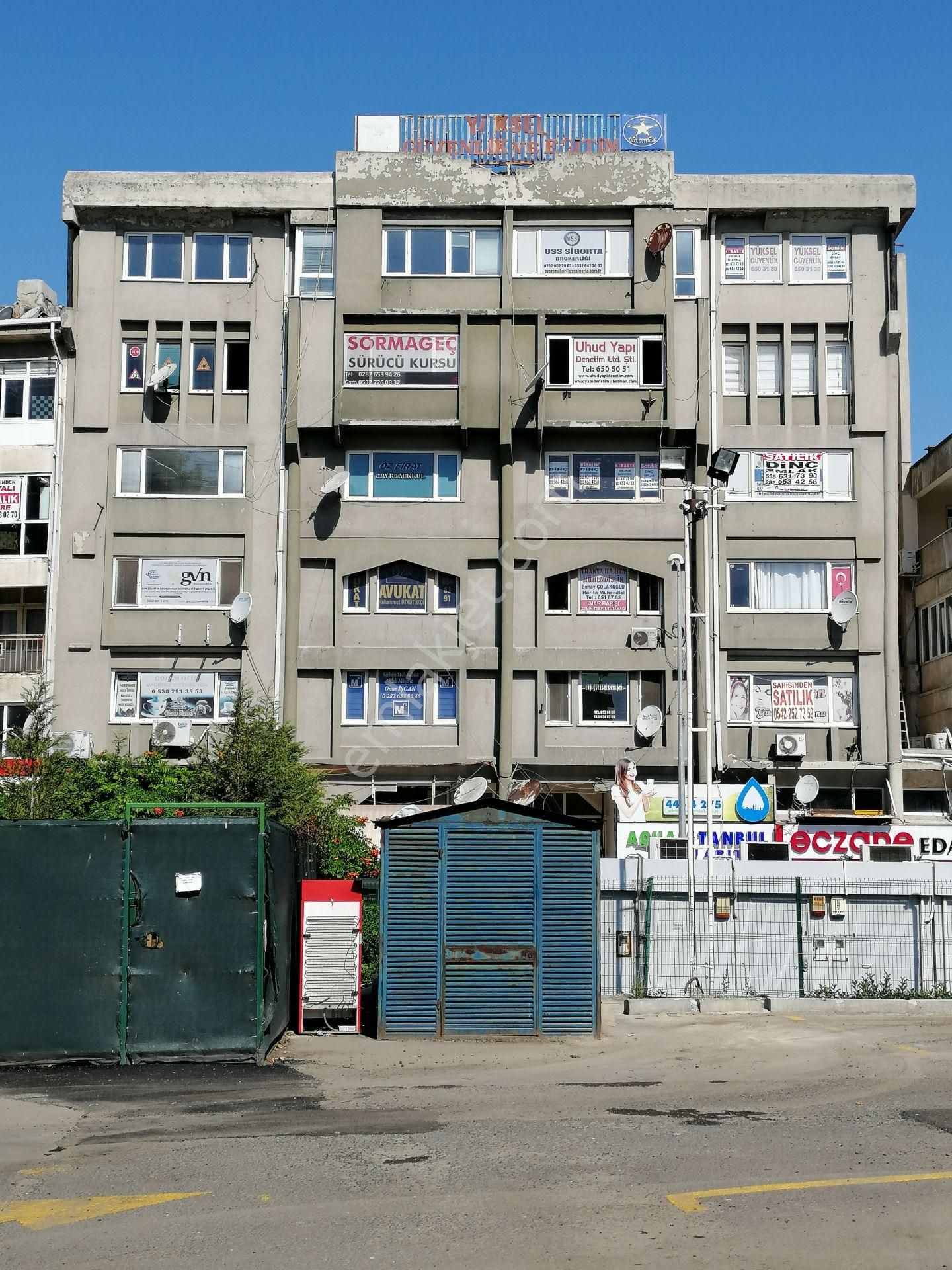 Çorlu Merkezde Kiralıkkarakol Karşısı Tabela Değeri Yüksek Ön Cephe Ofis