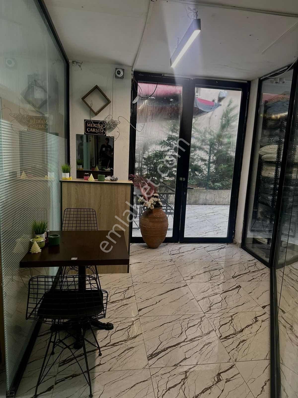 Engin Erdem'den Merterde Kiralık Dükkan - Görsel 4