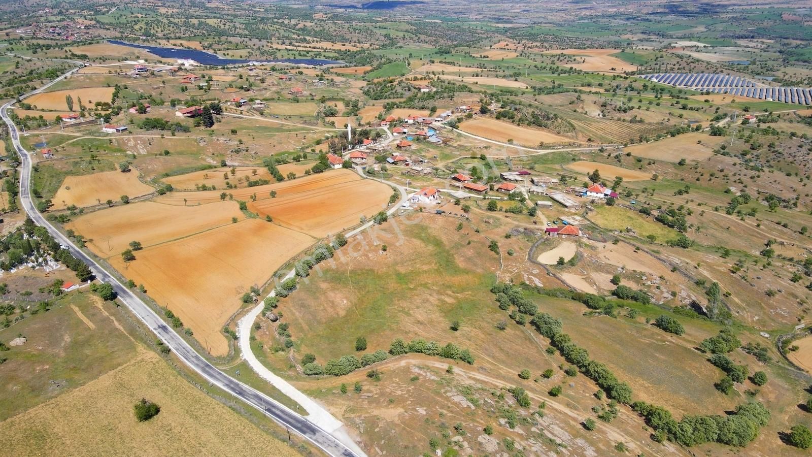 Biarsa Farkıyla ! Uşak Eşme'de 471 M² İmarlı Müstakil Arsa - Görsel 7