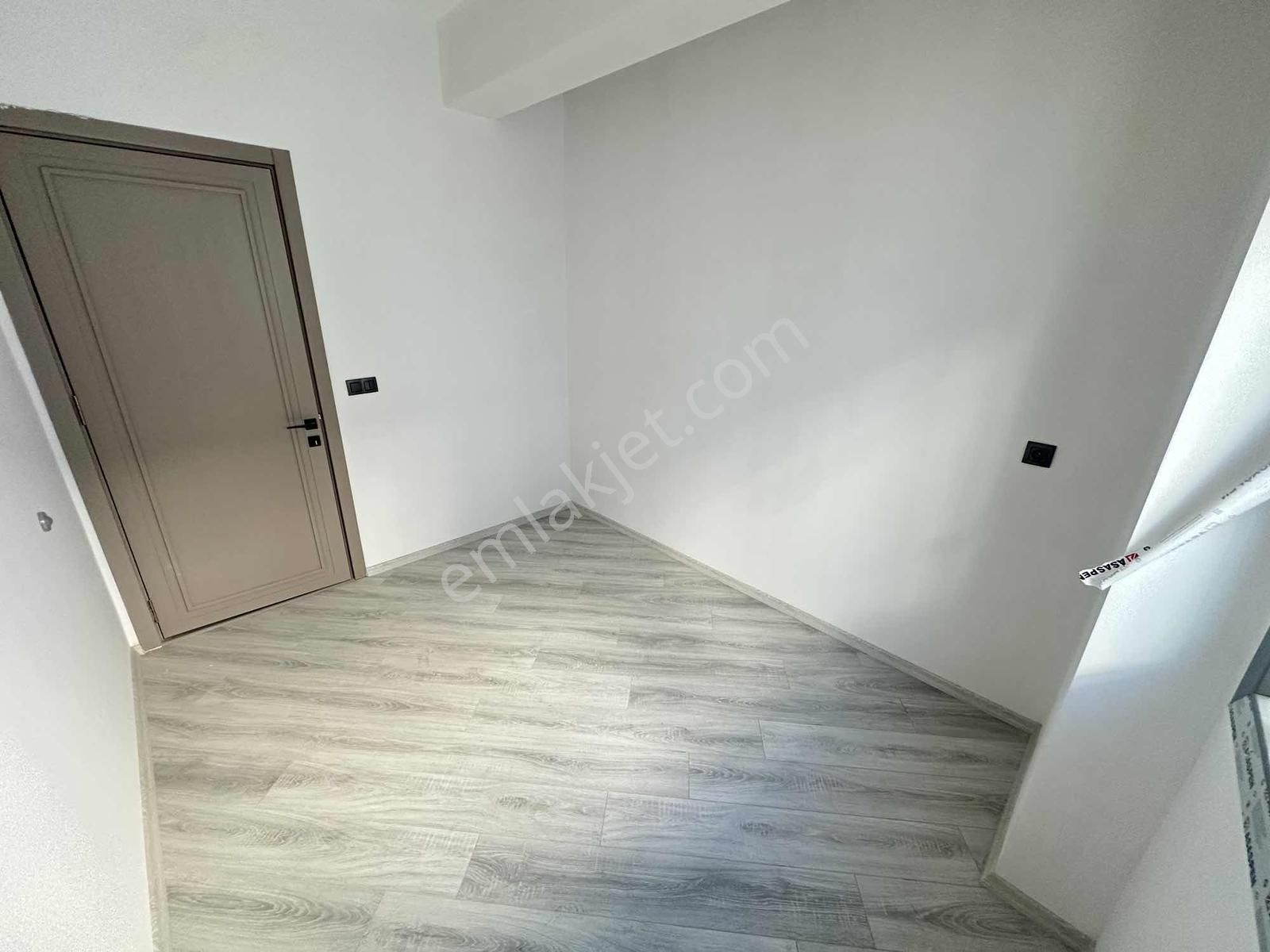 Ana Cadde Üzeri Satılık Lüx 2+1 Daire - Görsel 12