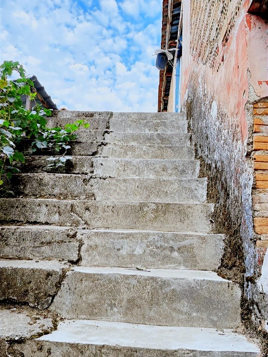 Derbent Köyünde Satılık İki Katlı Müstakil Ev - Görsel 4