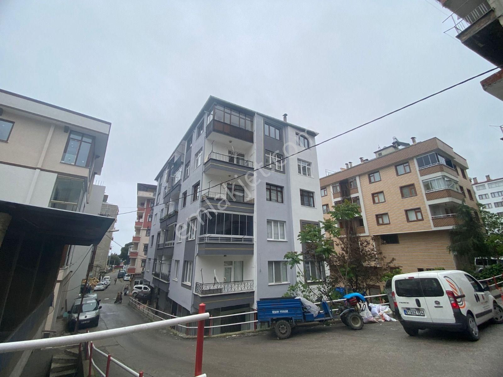 Deha Emlak`tan Satılık 3+1 Daire Akçaabat Nefsipulathane